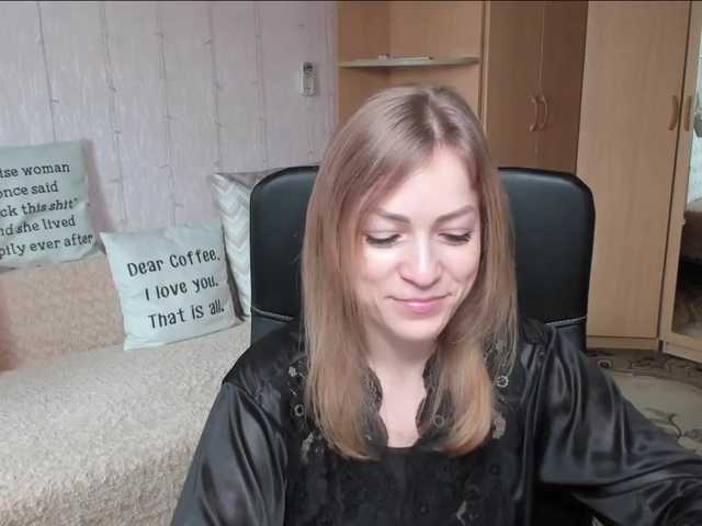 Live sex webcam photo for CherishSia #241201078