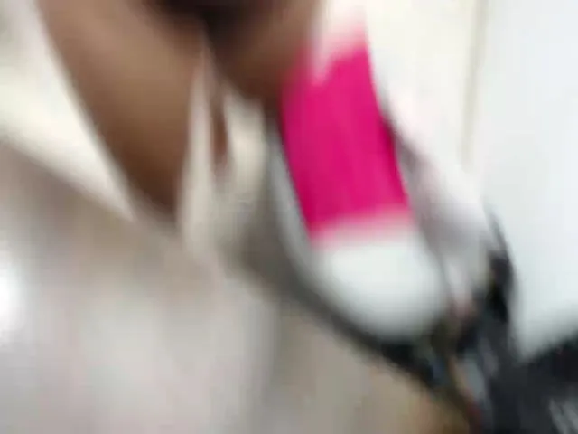 Live sex webcam photo for Lauren3_ #253894621