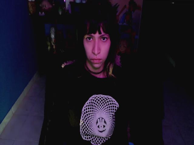 Live sex webcam photo for umaru_michae #255018920