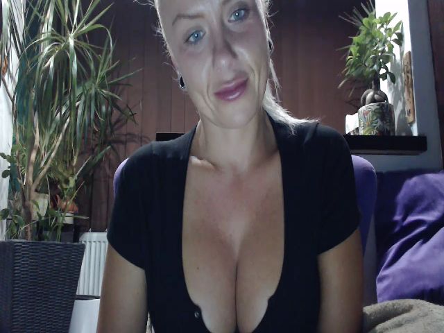 Live sex webcam photo for Sasha_Green #264562598