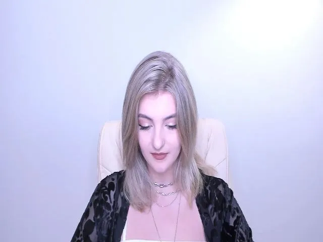 Live sex webcam photo for HelelGretta #252630150