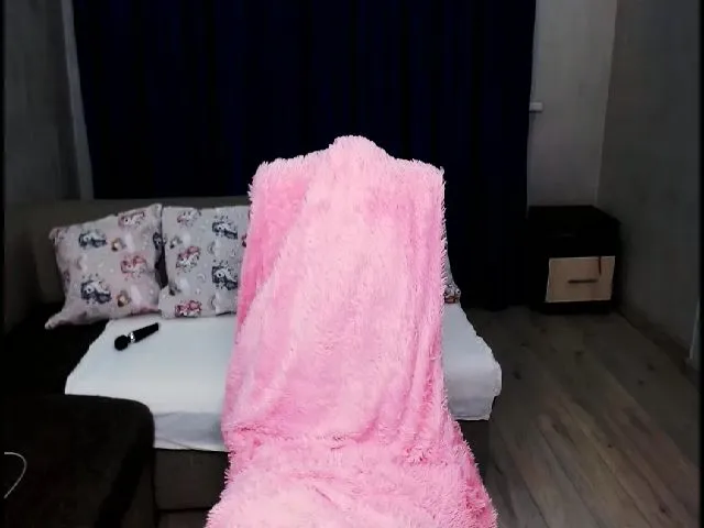 Live sex webcam photo for Ellaquality #261479568