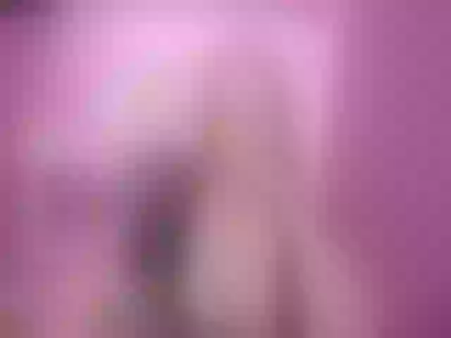 Live sex webcam photo for PtiMermaid #261780799