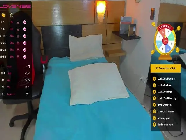 Live sex webcam photo for Kloemss #265610976