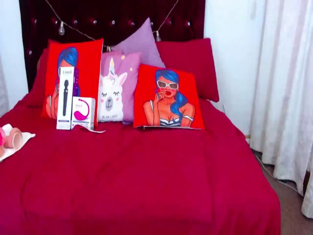 Live sex webcam photo for Lanna_Wolf #255340266