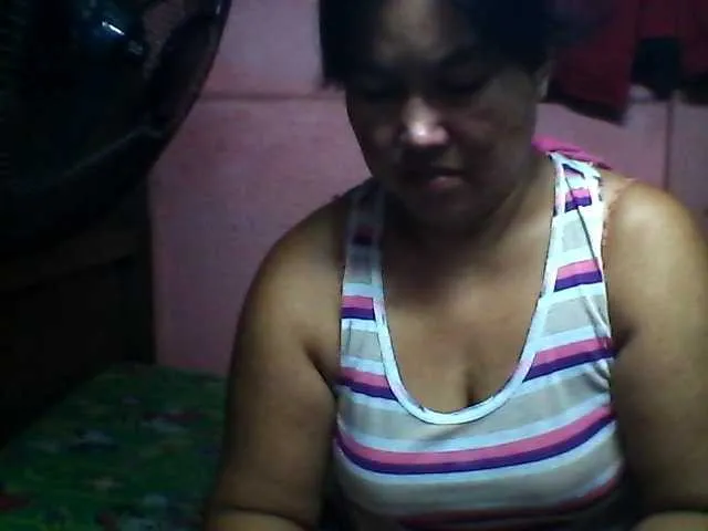 Live sex webcam photo for princess4uxx #252493679