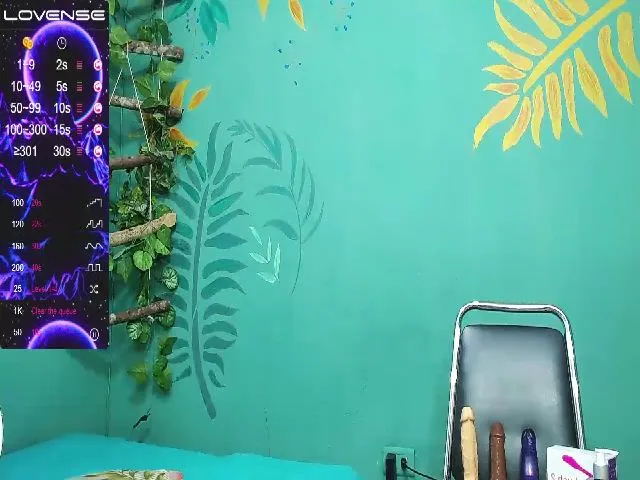 Live sex webcam photo for violet_cortes #261902341