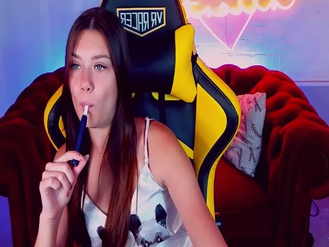 Live sex webcam photo for ReginaVin #258541429