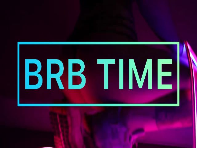 Live sex webcam photo for LisaMellow #253296228