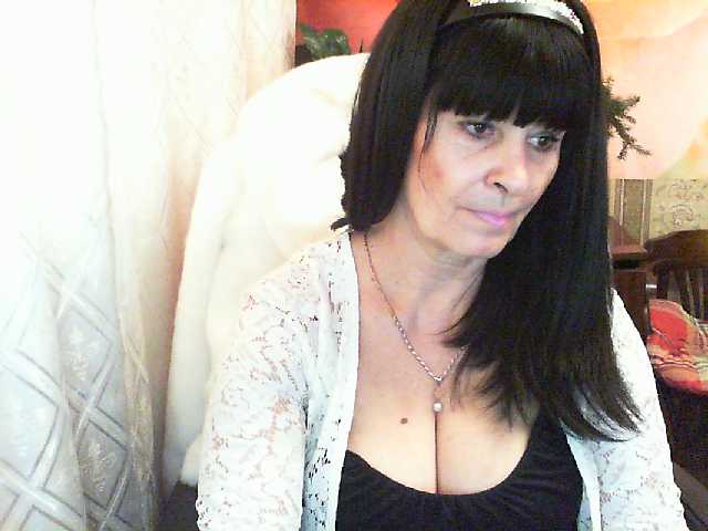 Live sex webcam photo for RubyAngel #240927895