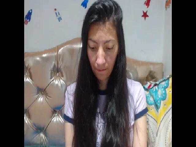 Live sex webcam photo for Kaymilf #258394602