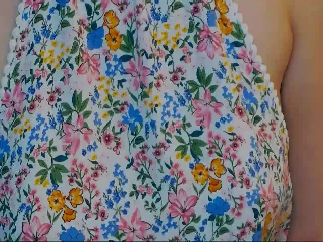 Live sex webcam photo for AyleenRosie #255256872