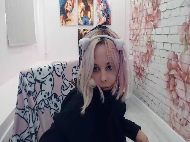 Live sex webcam photo for Helokit #258517798