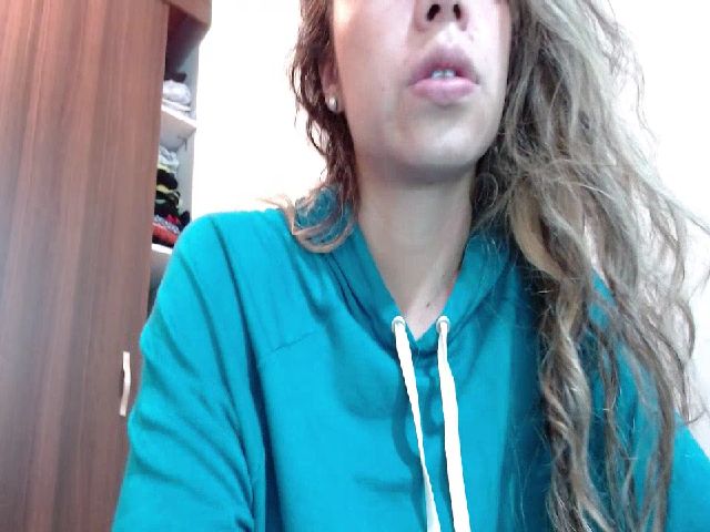 Live sex webcam photo for LaraSmiith_ #264227549