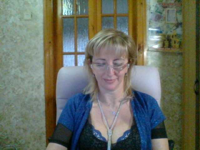 Live sex webcam photo for RoseQMagic #241153399
