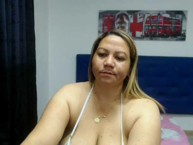 Live sex webcam photo for KatiLatinGirl #241158054