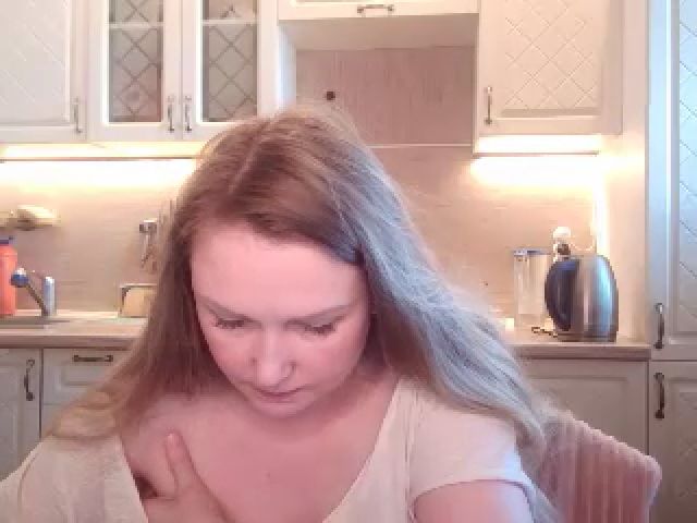 Live sex webcam photo for JaneGrey111 #256723582