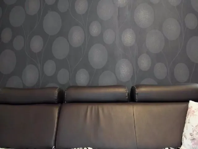 Live sex webcam photo for Sweet_Roxy19 #261282718