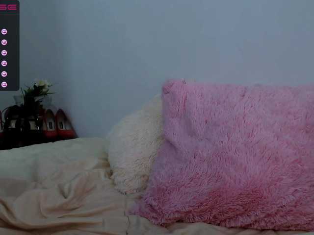 Live sex webcam photo for Maggie-evans5 #241076798