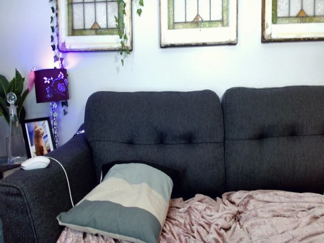 Live sex webcam photo for LilSadie #262393101