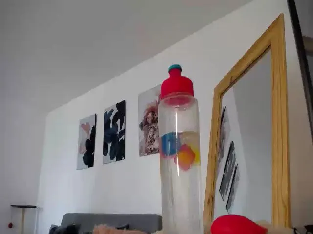 Live sex webcam photo for Valen_giraldo #259484260