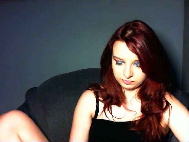 Live sex webcam photo for VirginLuna18 #254233468