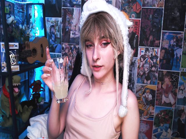 Live sex webcam photo for Manarose27 #258925342