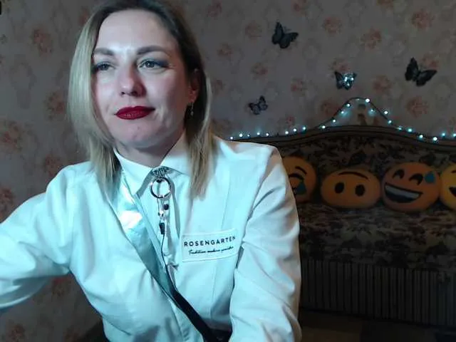 Live sex webcam photo for sonya2121 #242853634