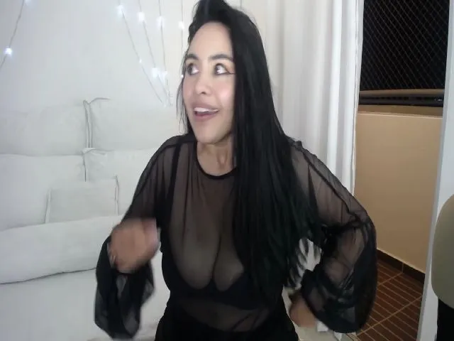 Live sex webcam photo for Marianviolet #254993250