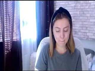 Live sex webcam photo for CumMeaRiver #251735433