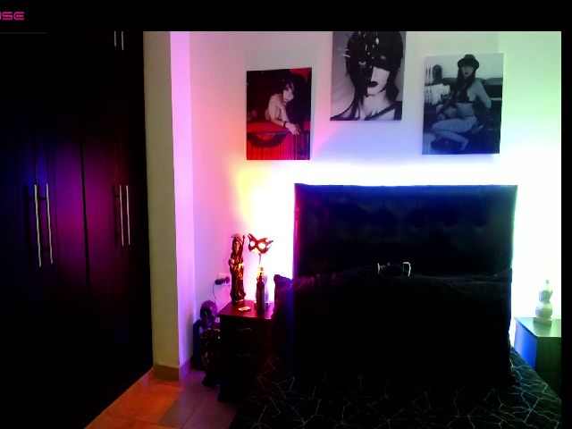 Live sex webcam photo for Laylamaze #265537972