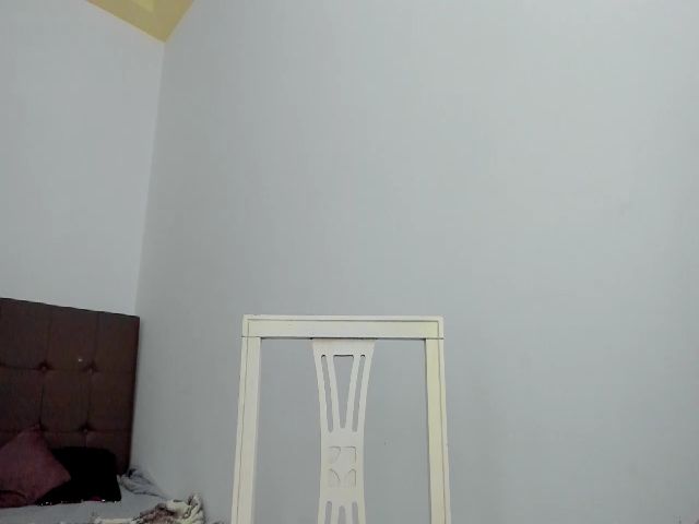 Live sex webcam photo for KarenFinger #254875250