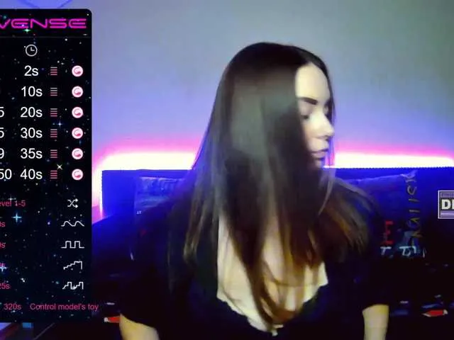 Live sex webcam photo for ORNELLAMUTTY #240928551