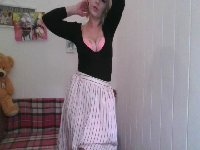 Live sex webcam photo for AliceMood #259907065