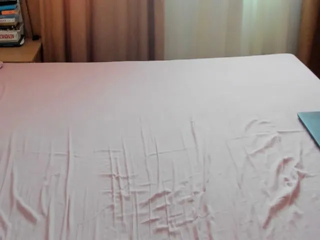 Live sex webcam photo for Nicolle2 #254809129