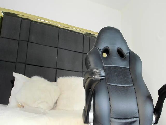 Live sex webcam photo for Marnie_Jones #257487550