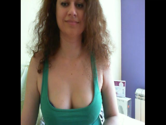 Live sex webcam photo for Aronia #252485372