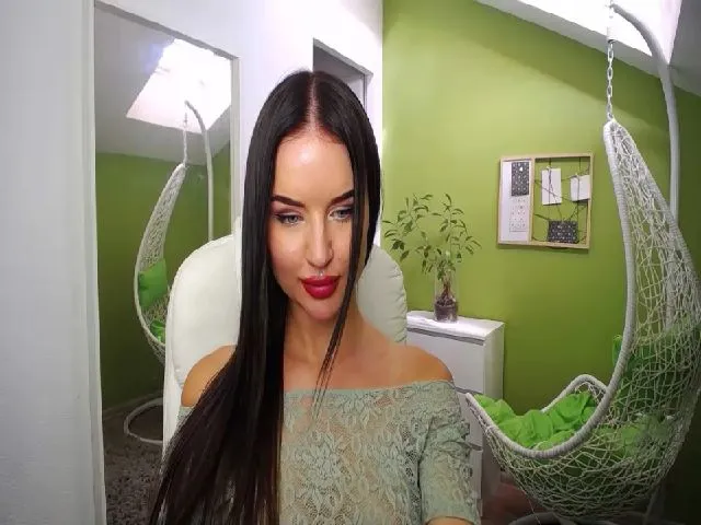 Live sex webcam photo for JenniferMoris #256215632