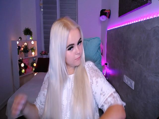 Live sex webcam photo for Jenni__fer #253902253