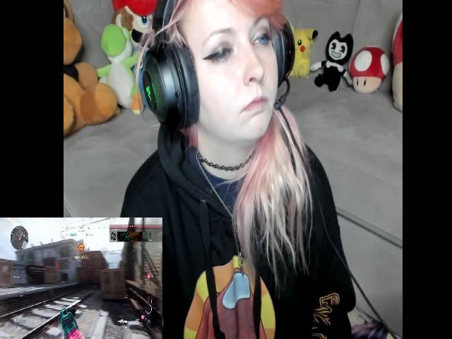 Live sex webcam photo for PrincessBluu #253610405