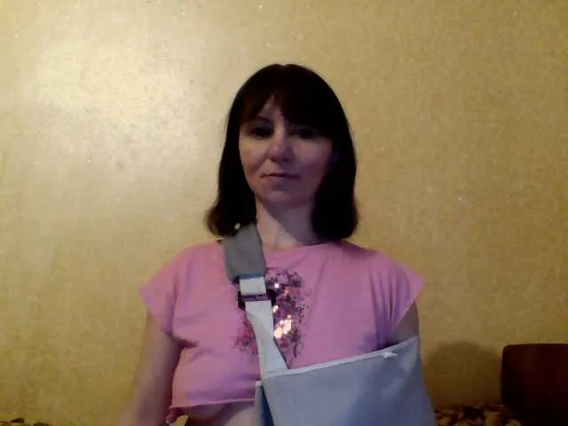 Live sex webcam photo for Oksina #241055553