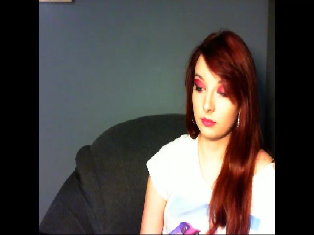 Live sex webcam photo for VirginLuna18 #265637040