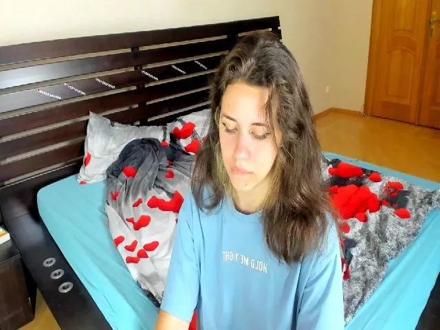 Live sex webcam photo for HildaBoom_77 #255745418