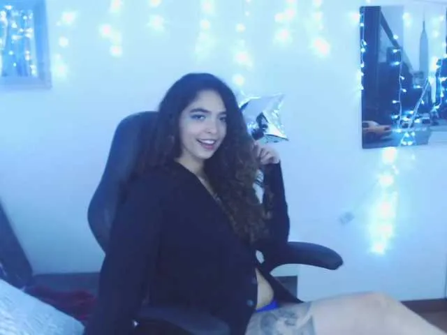 Live sex webcam photo for aria19xo #258497290