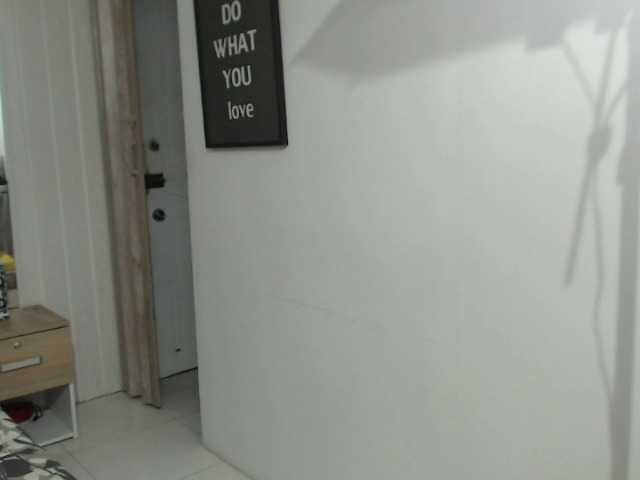 Live sex webcam photo for paolaih #241381348