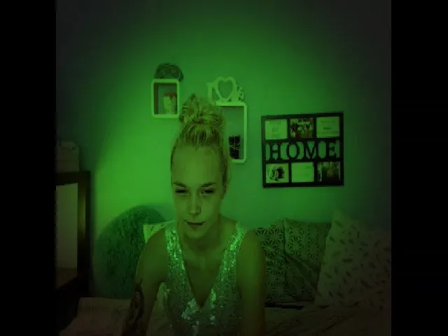 Live sex webcam photo for HappyAnna #260471609