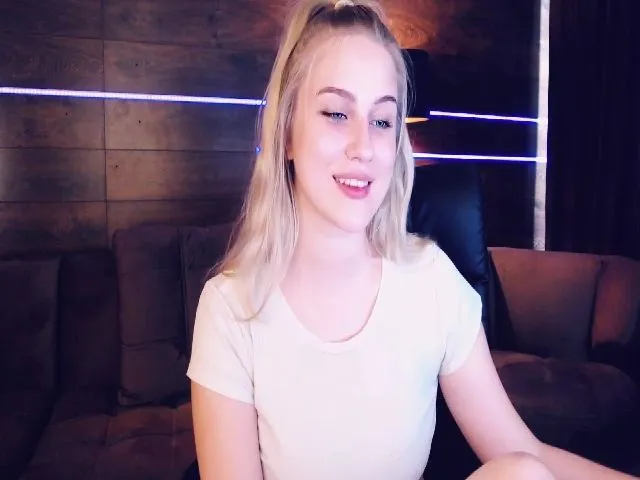 Live sex webcam photo for SantaGirll #253822765