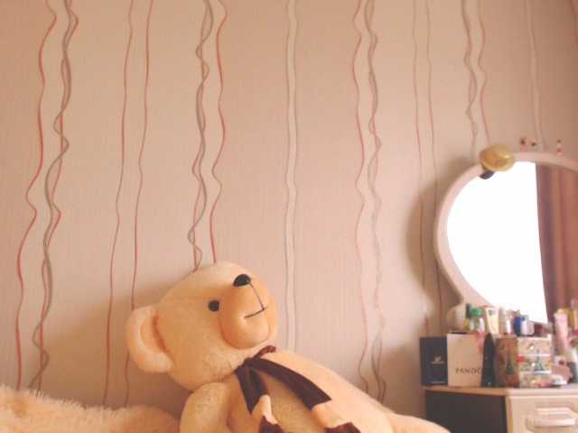 Live sex webcam photo for SexyQueen333 #243627882