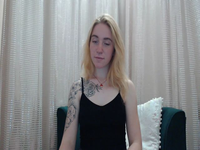 Live sex webcam photo for RedBerryy #255595510