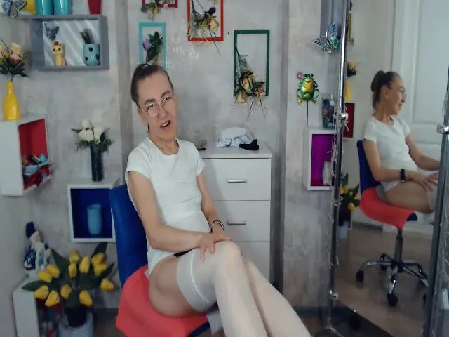 Live sex webcam photo for Greybunny #264865849